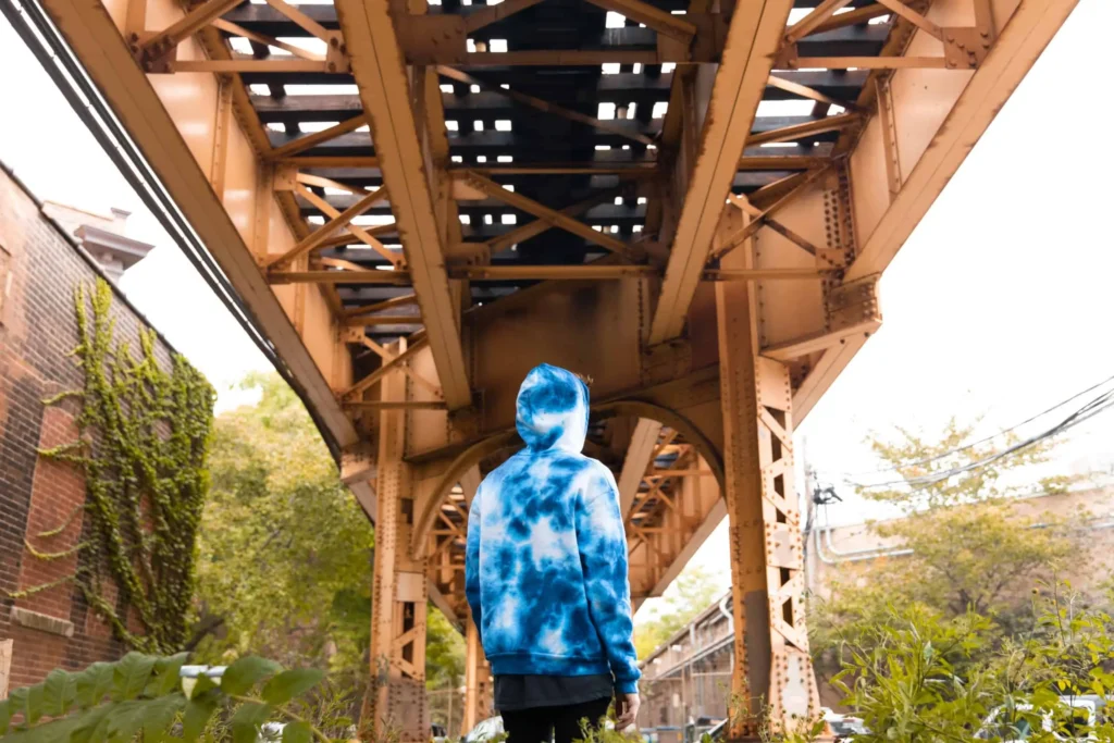 Bluza w kolorze indigo własnoręcznie zrobiona