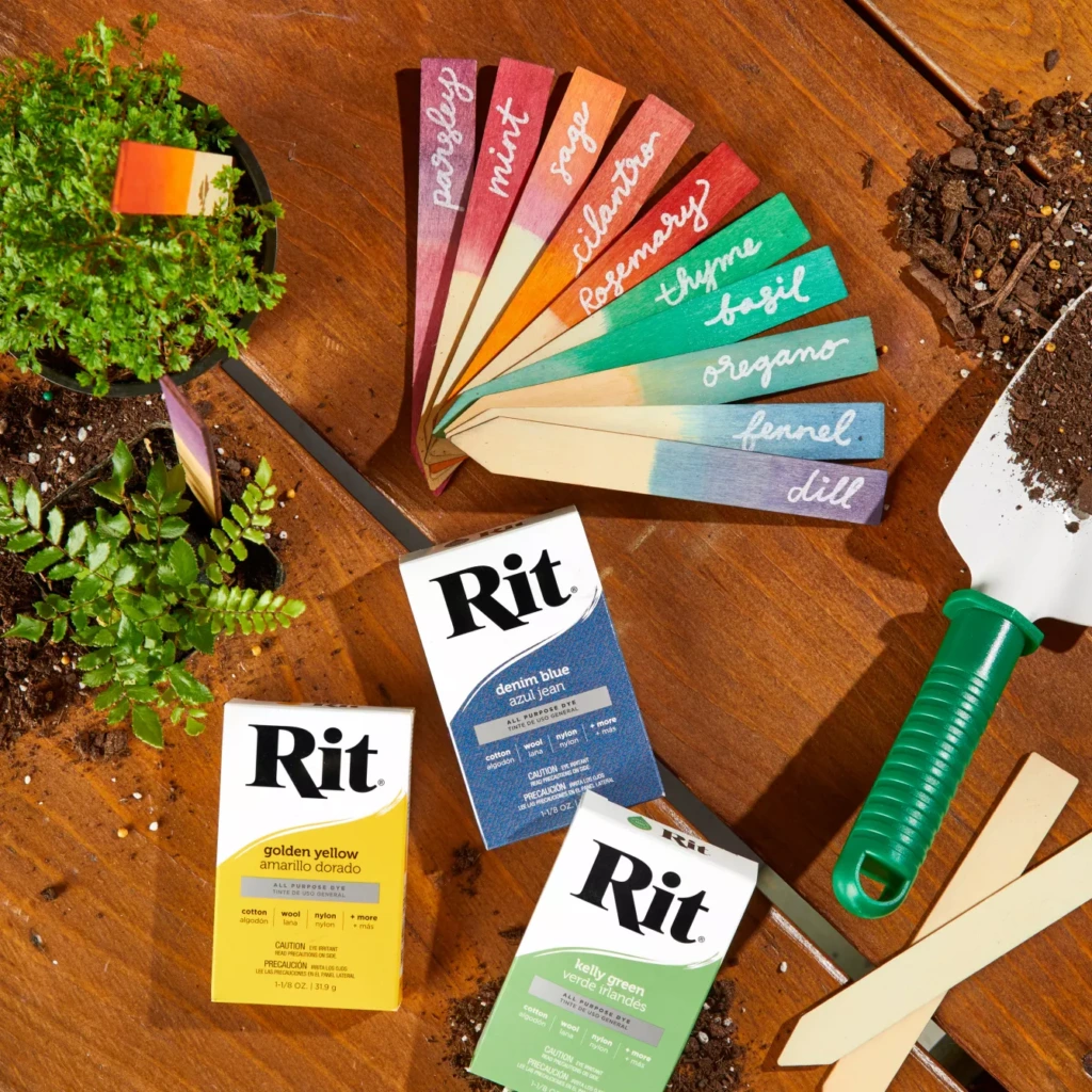 Barwione markery ogrodowe