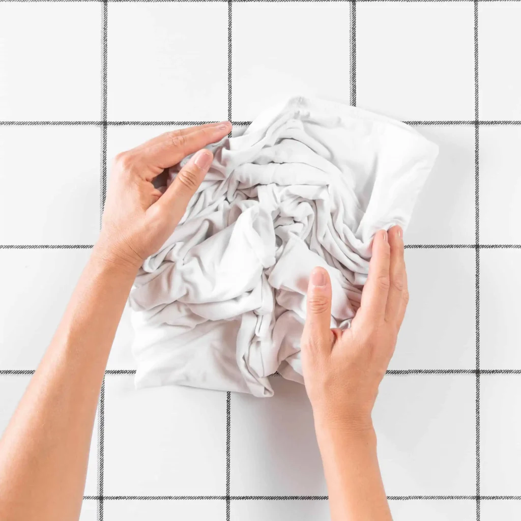 zgniatanie spodni do farbowania