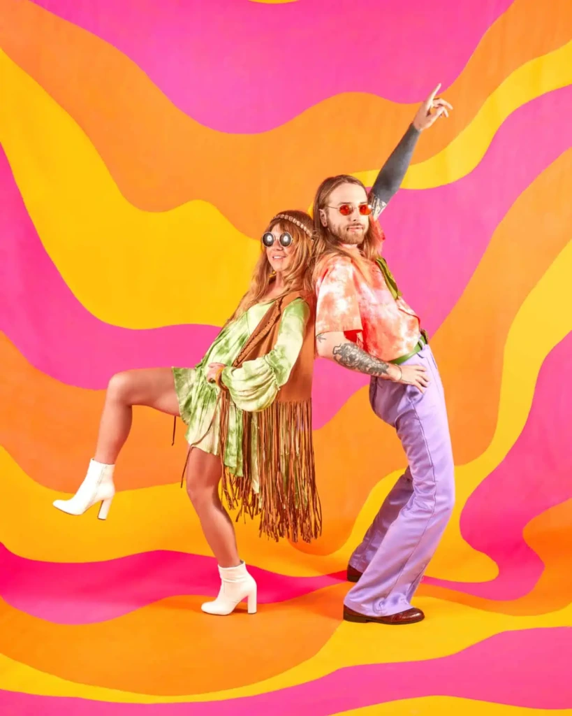 Strój dla pary Hipisów jest już gotowy