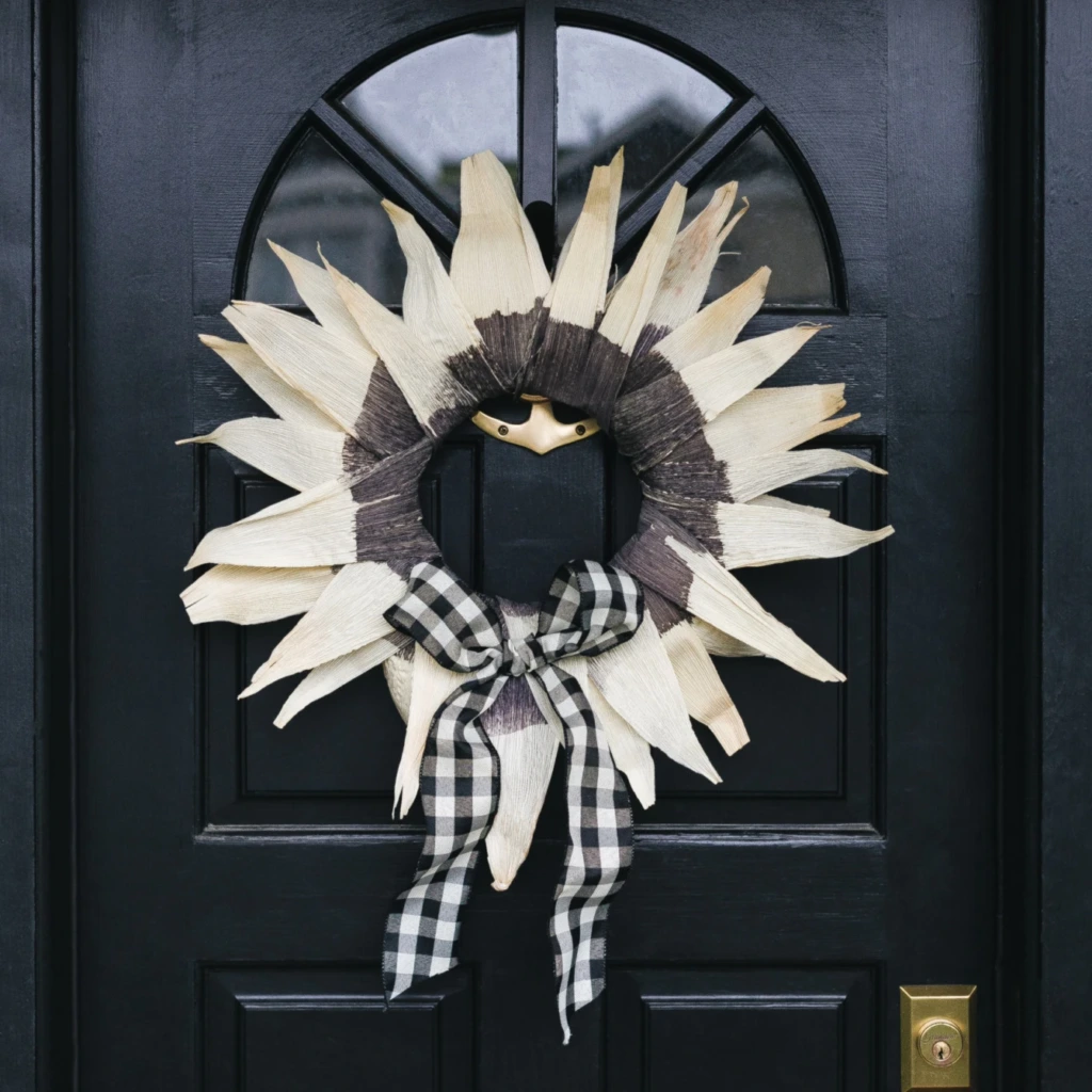 Wieniec ze słonecznika barwionego metodą zanurzeniową