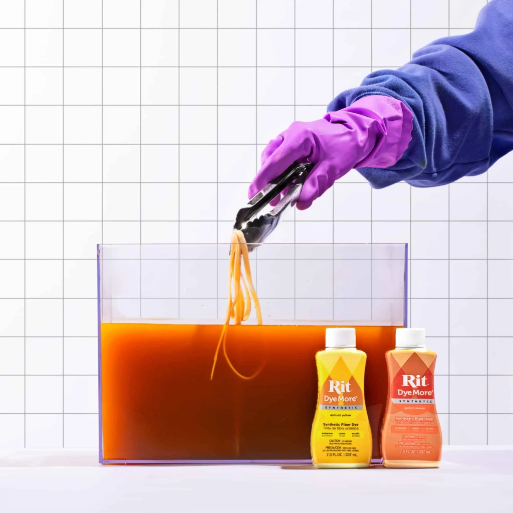 barwienie sznurówek