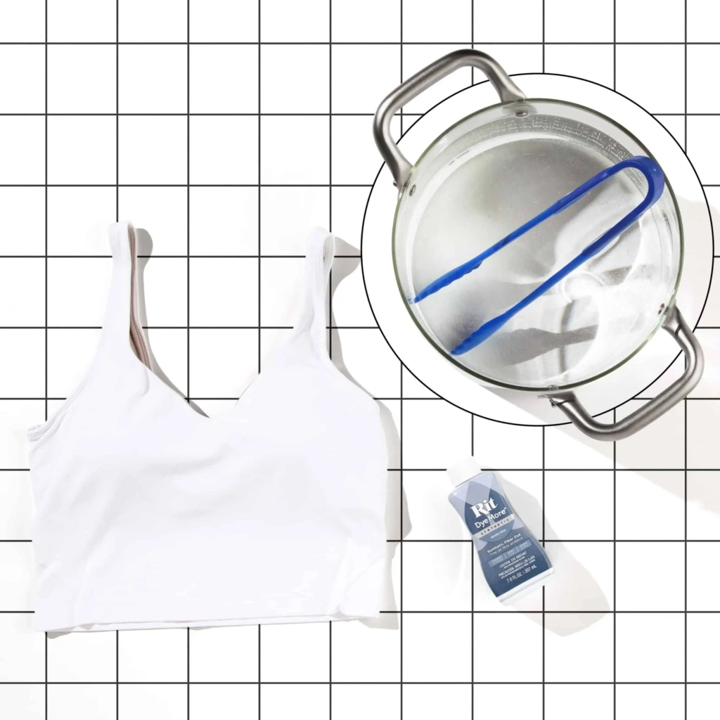 Przygotowania do wykonania projektu farbowania topu do ćwiczeń