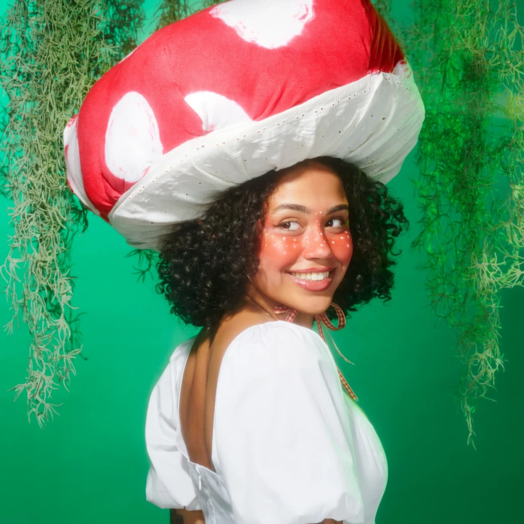 Finalny look dodatku do twojego kostiumu na Halloween