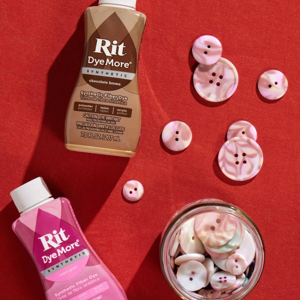 Marmurkowe wzory na guzikach z barwnikami RIT DyeMore