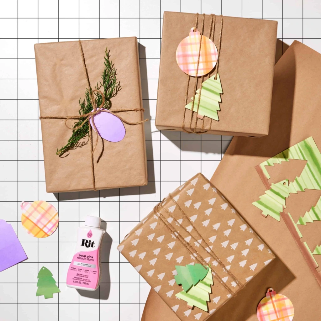 Etykiety prezentowe z barwionego papieru