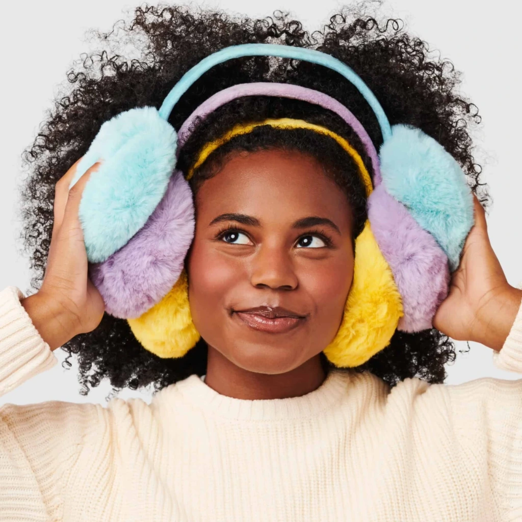 Barwione nauszniki ze sztucznego futra