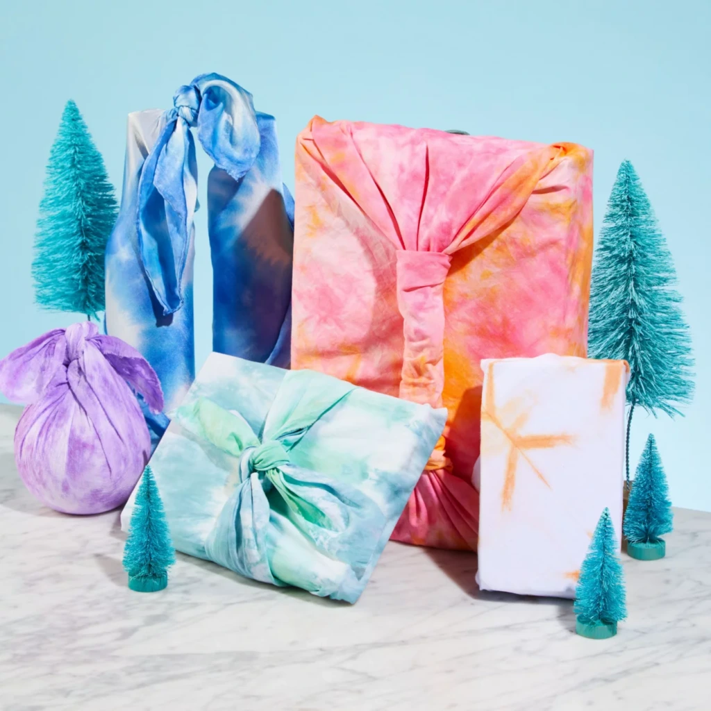 Opakowanie prezentowe barwione różnymi metodami