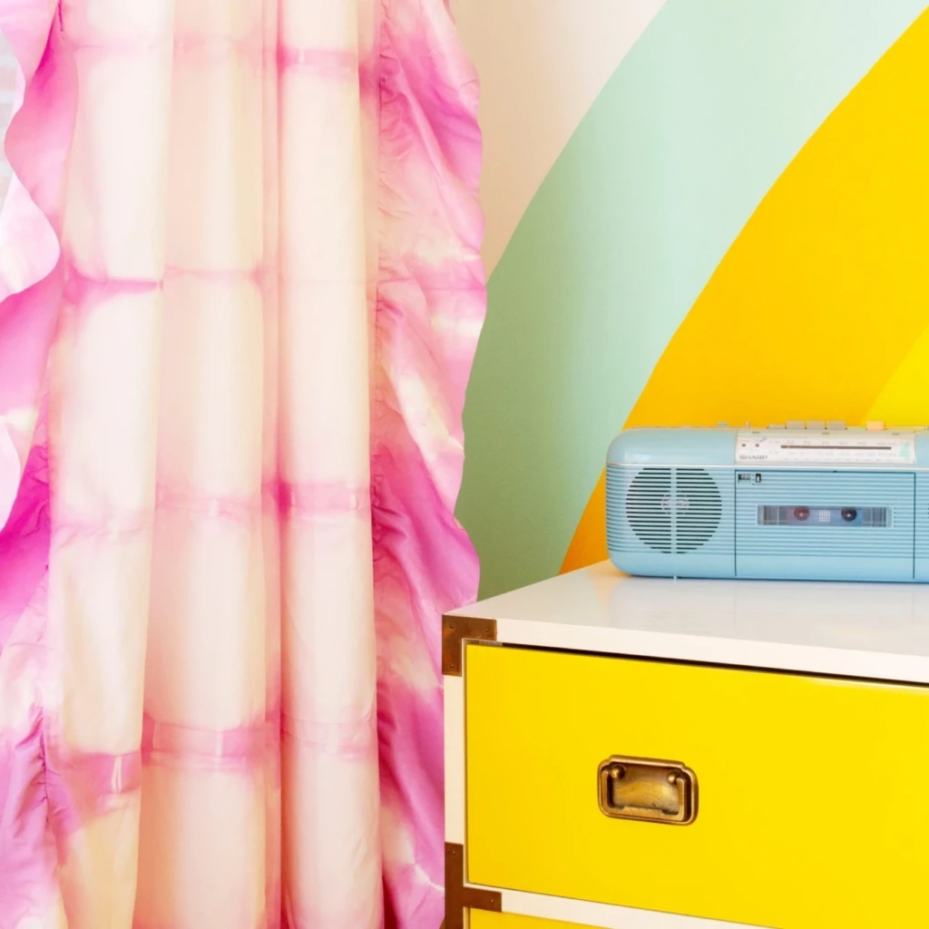 Różowe zasłony Itajime Shibori